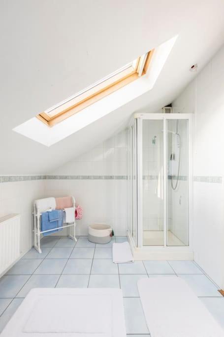 Station Road Homestay キャッスルバー エクステリア 写真
